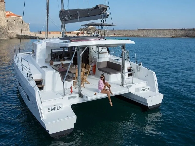 Explore Warwick on a 13.6m Rental Catamaran