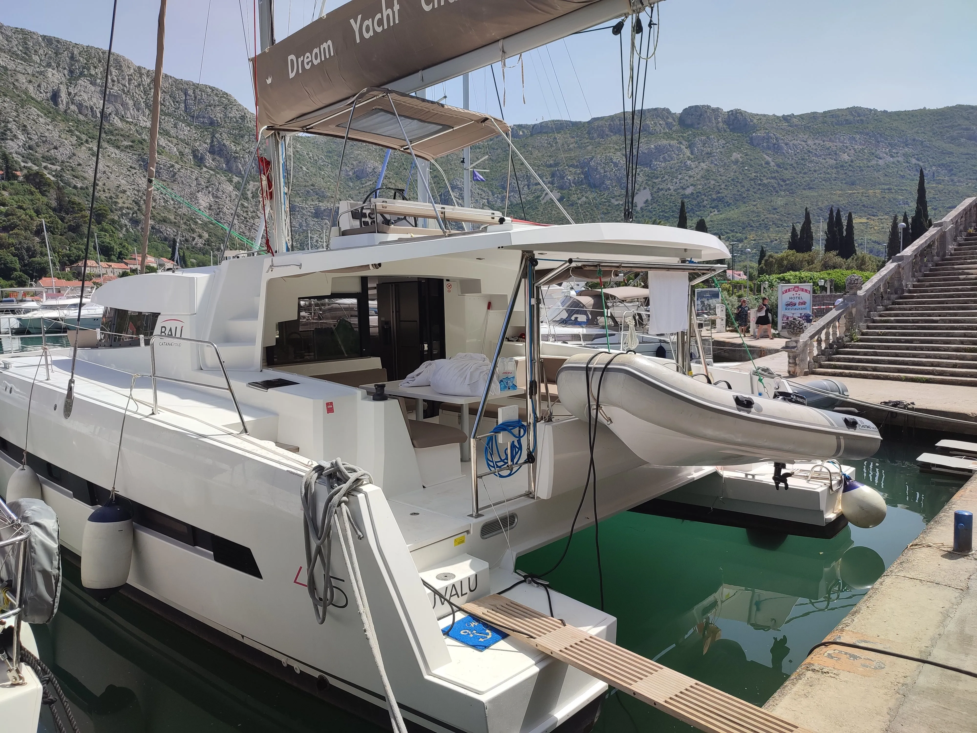 Tuvalu Charterboot - 4