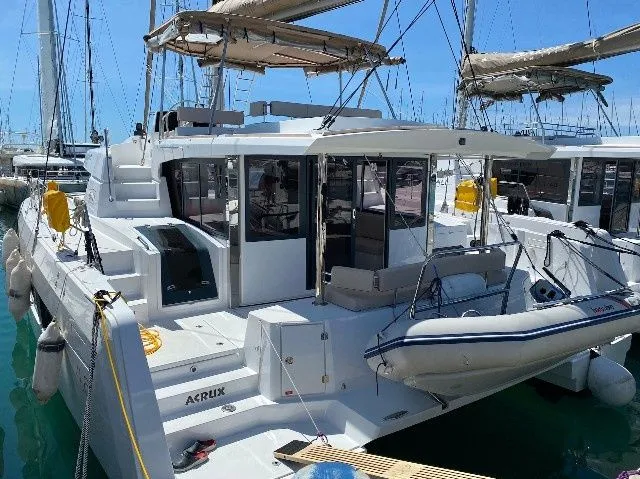 Лодка - Аренда 14.28м катамаран с 6 каютами в Биоград на Мору