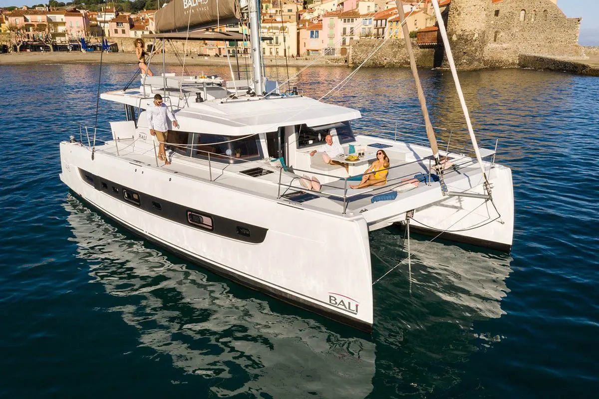 Explore Elliniko on a 14.28m Rental Catamaran