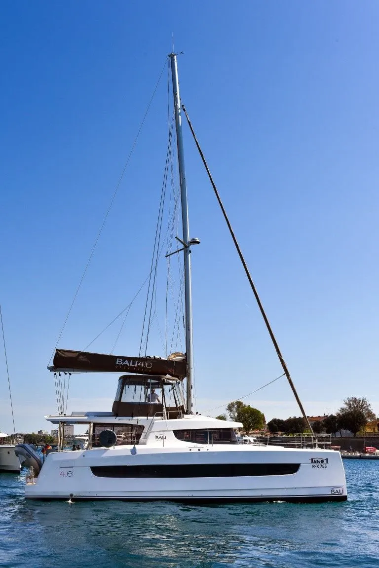 Jako 1 Charter Boat
