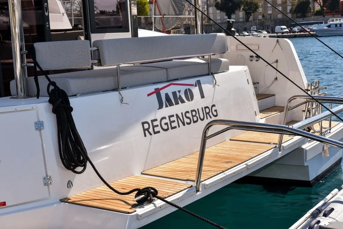 Jako 1 Charter Boat