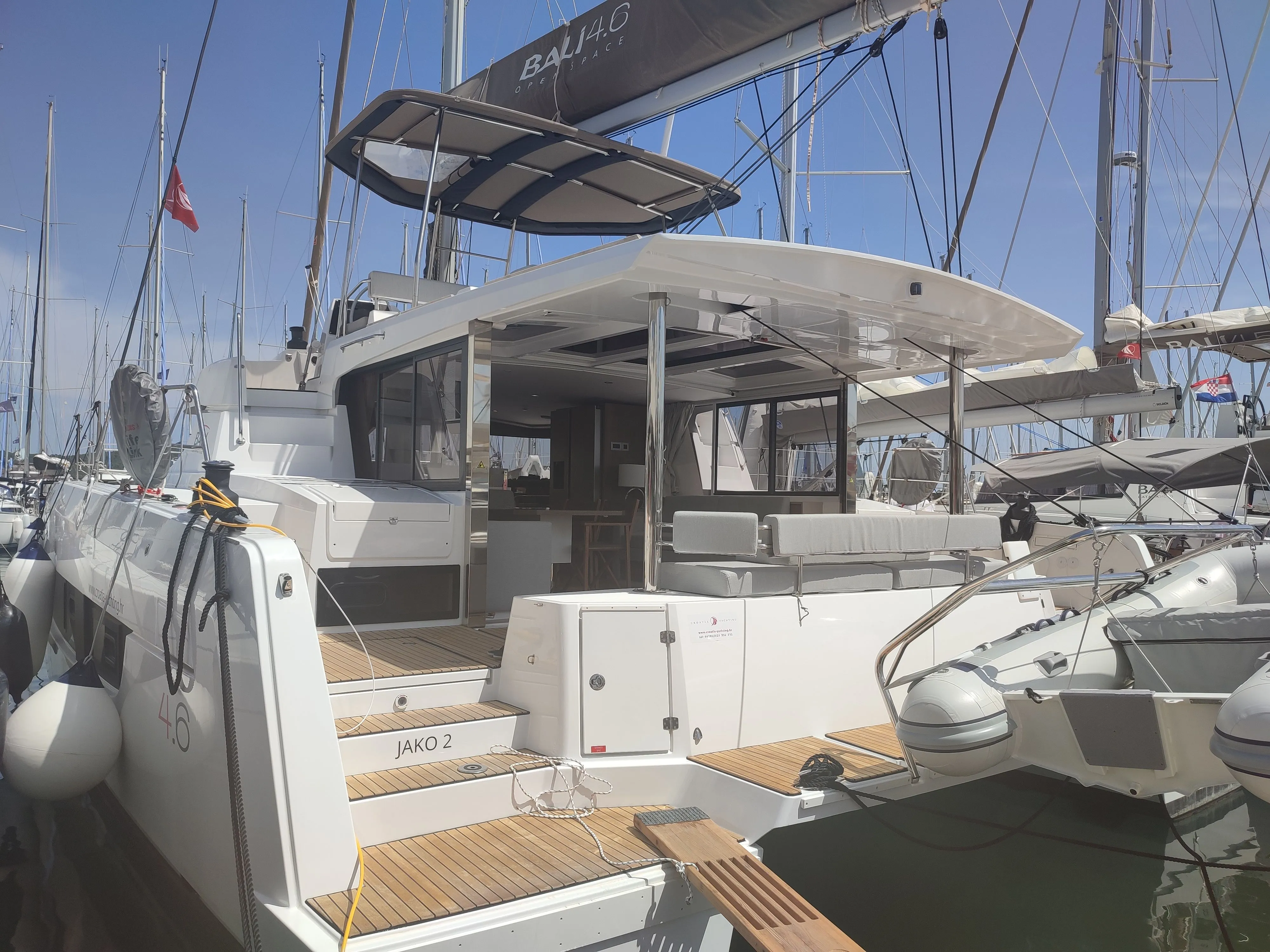 Jako 2 Charter Boat