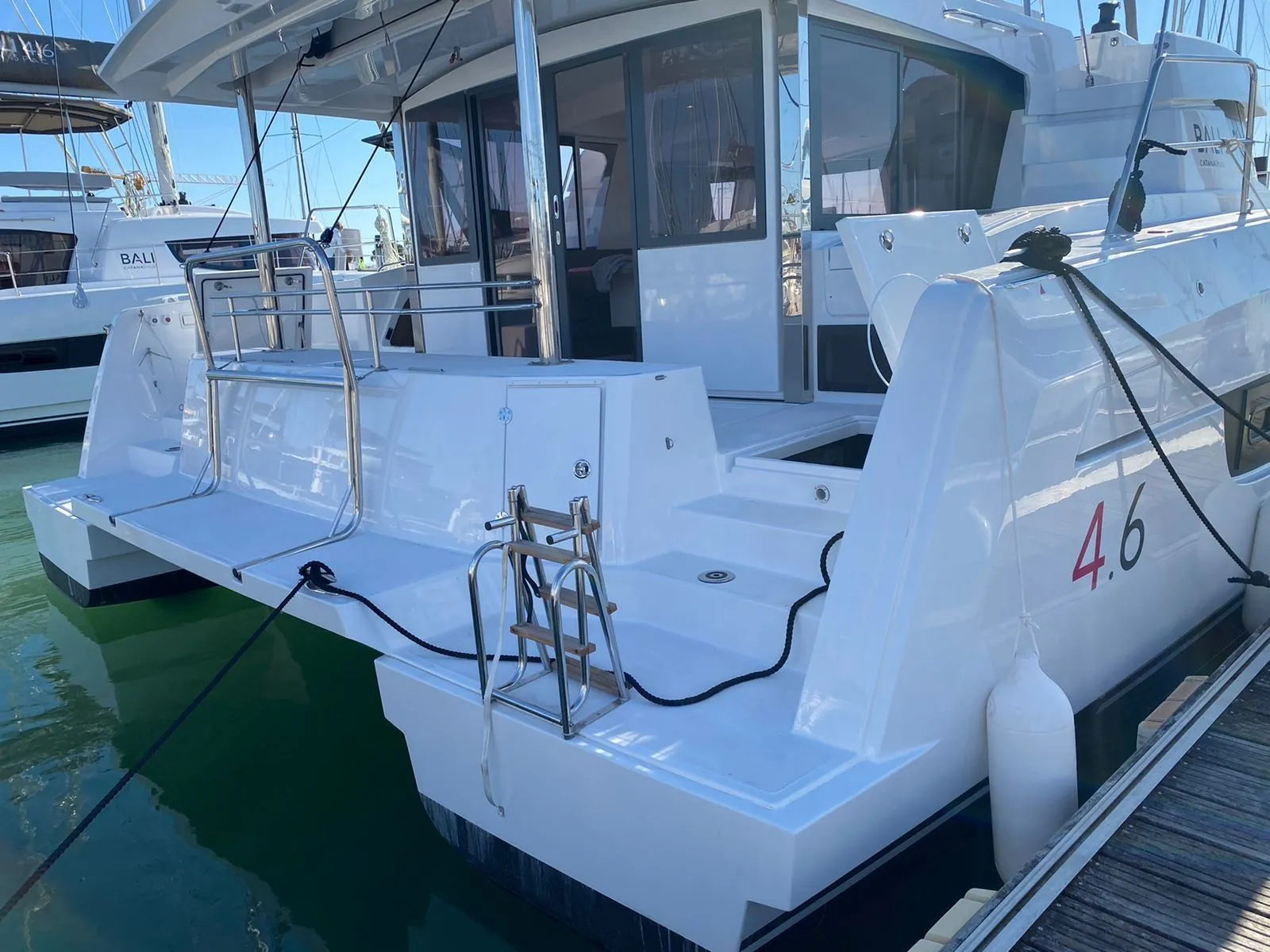Nia Charter Boat