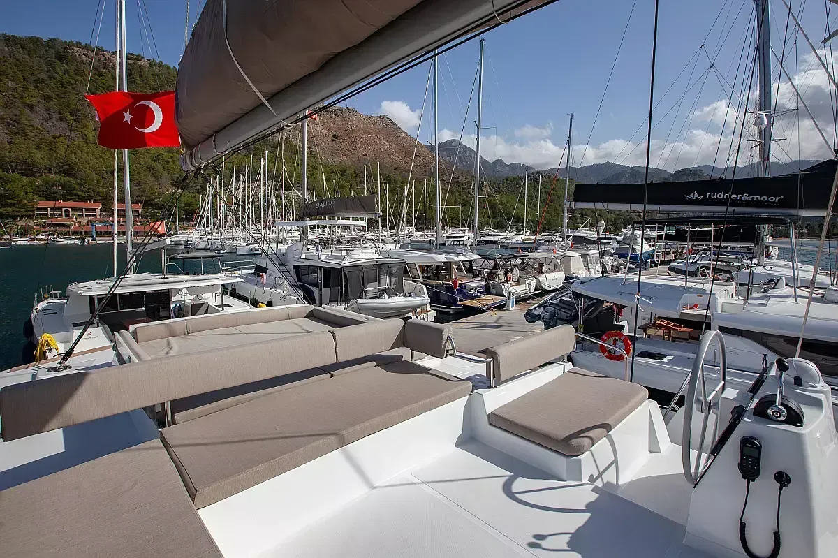 Rhapsody in Blue Charter Boat