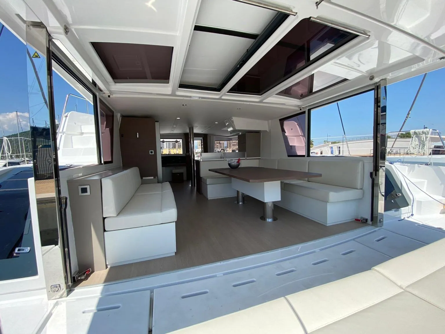 Anna Charterboot - 5