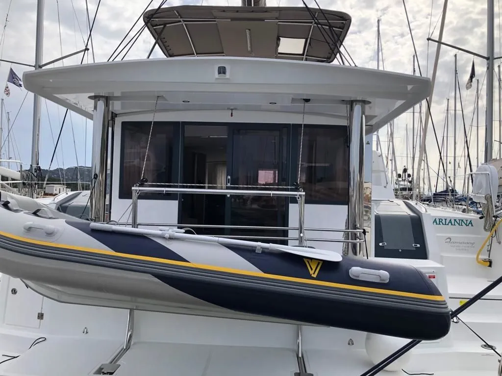 Arianna Charter Boat