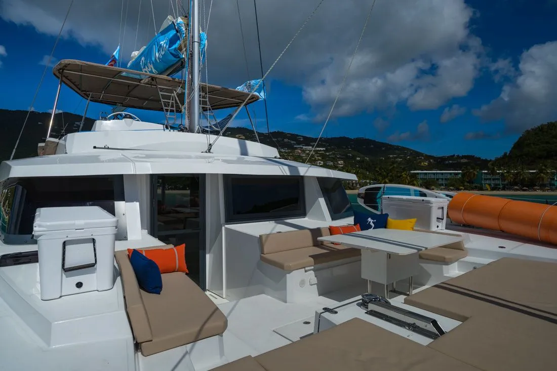 Big Nauti Charterboot - 4