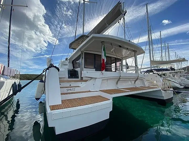 Charter a 16.8m Catamaran in Golfo Aranci