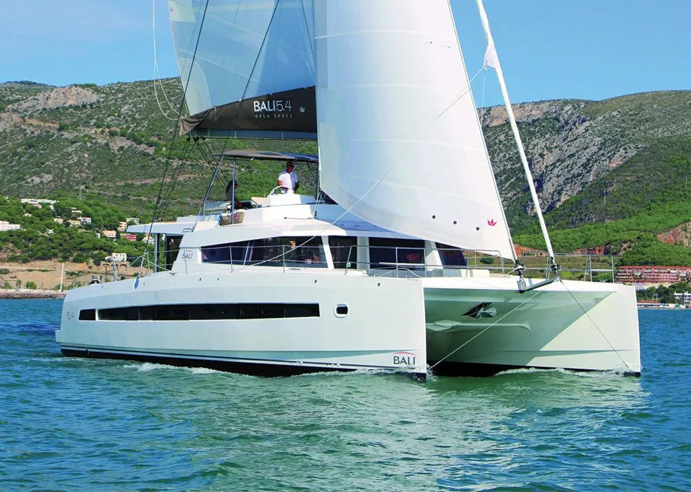 Rent a 16.93m Bali 5.4 in Hyeres