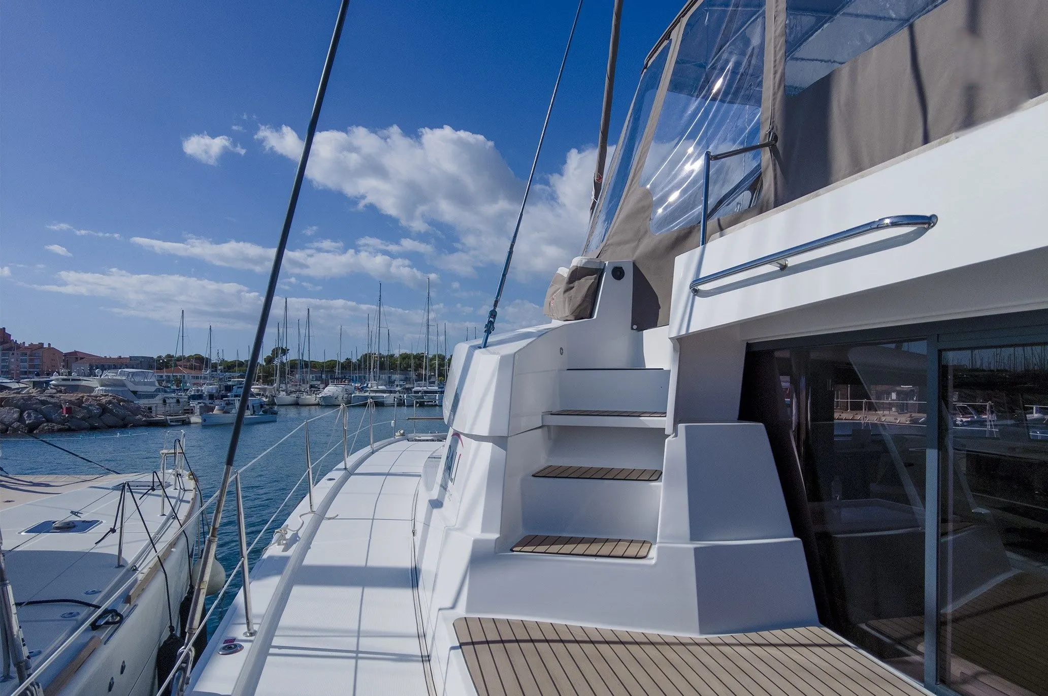 Rent a 16.93m Bali 5.4 in Hyeres