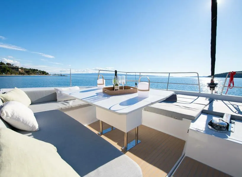 Ocean Lounge 1 Charterboot - 5