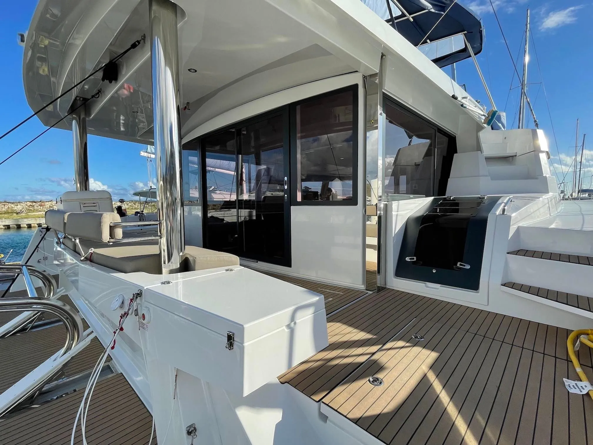 Explore Saint Thomas on a 16.8m Bali 5.4 Catamaran Rental