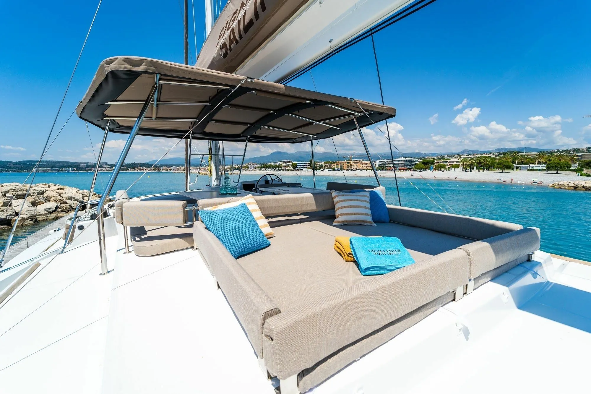 Signature Vision - Nice Charter Boat