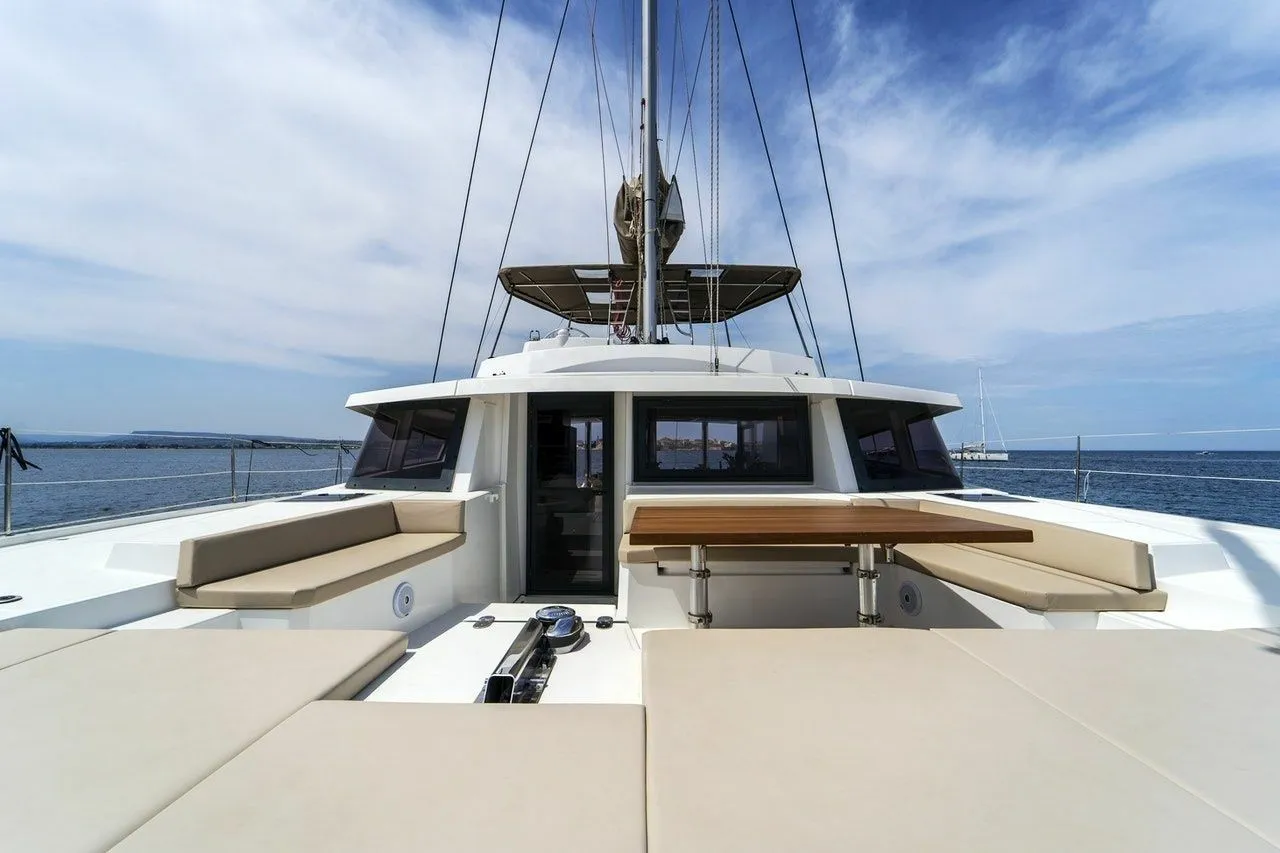 Sikelia Charter Boat