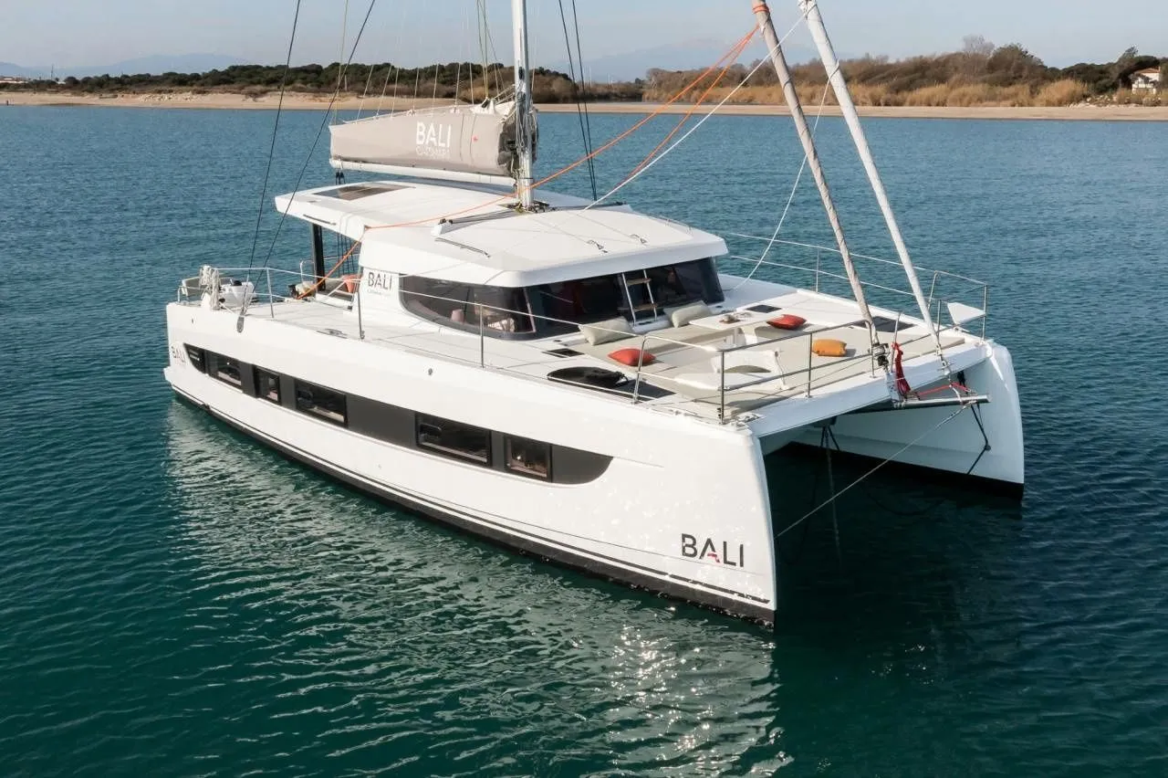 12m Skradin Catamaran Bali Catsmart Hire