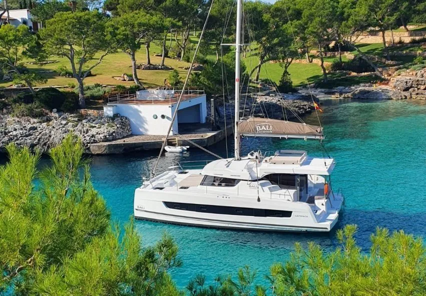 12.31m Castillo del Aguila 4 Cabin Catamaran Hire