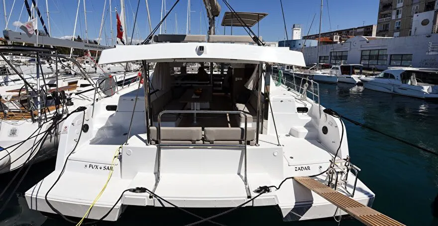 Rent a 12.33m Catamaran Bali Catspace in Zadar