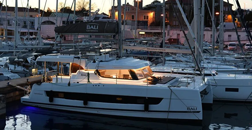 Fux 4 Sail Charterboot - 4