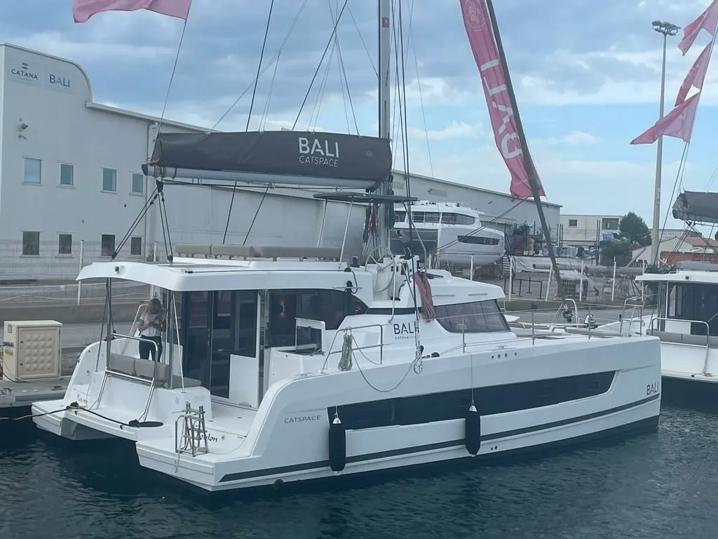 Boot - 12.33m Ajaccio Catamaran Hire