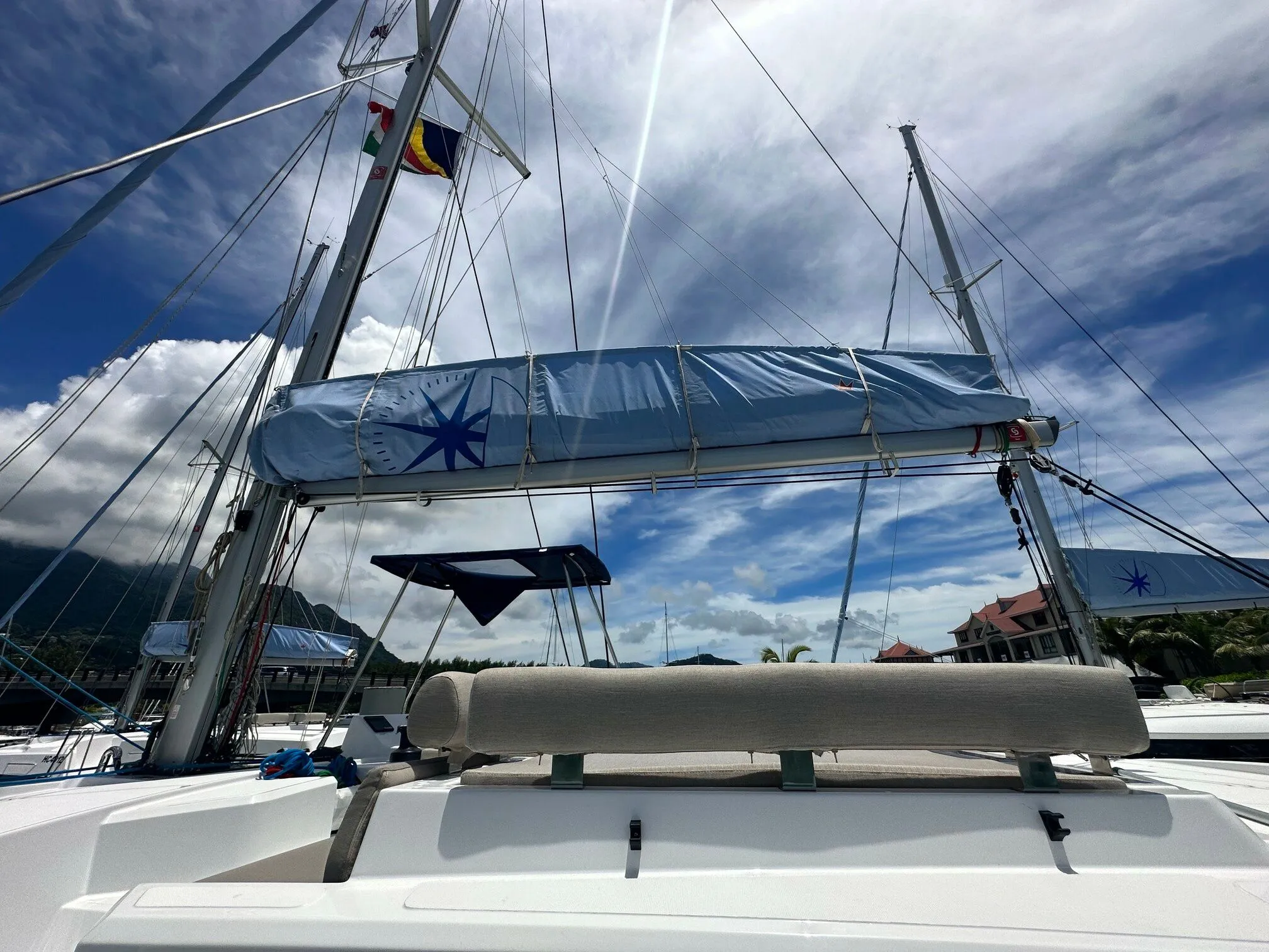 Oufti 4 Mietboot - 4