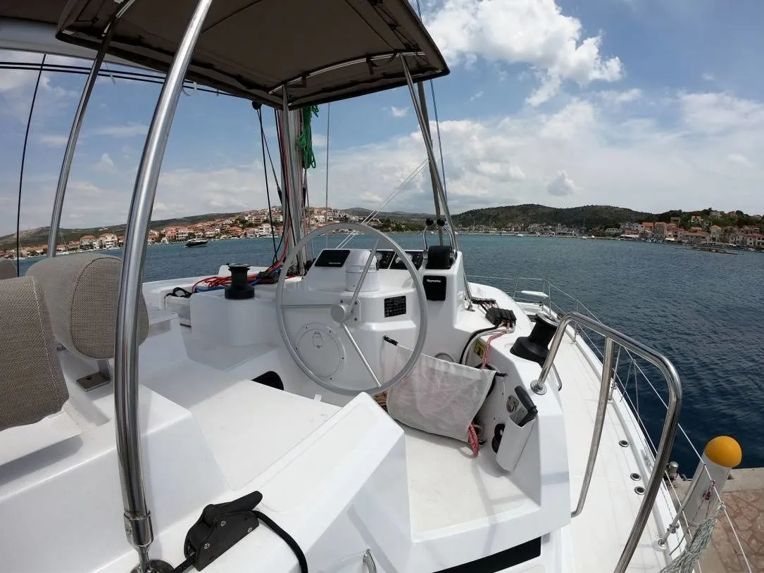 Queen Bee Charter Boat