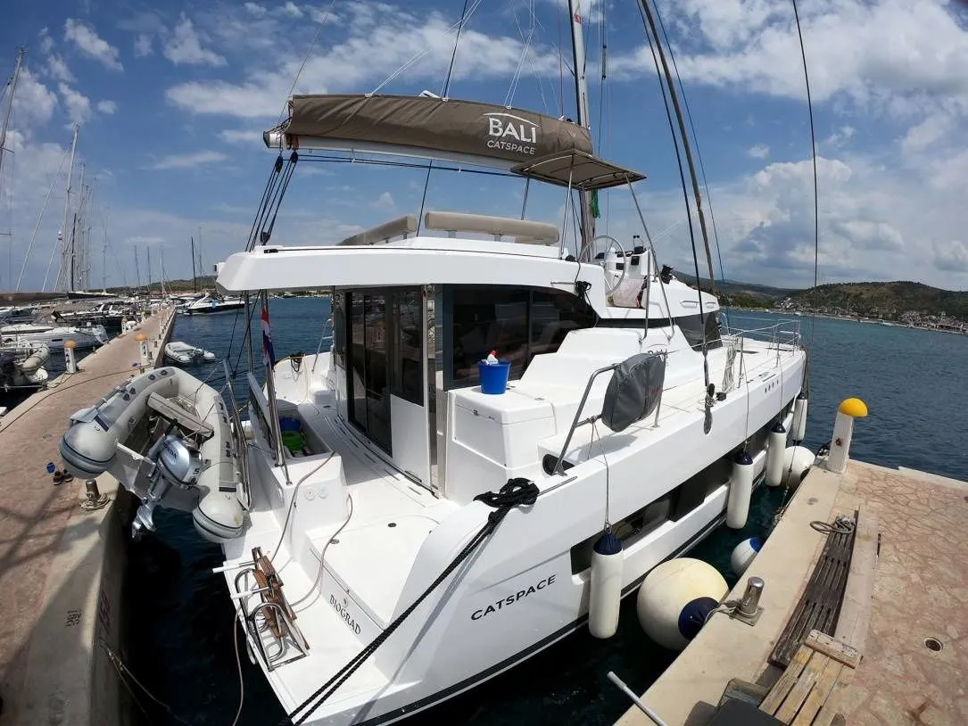 Charter a 12.31m 4 Cabin Catamaran in Rogoznica