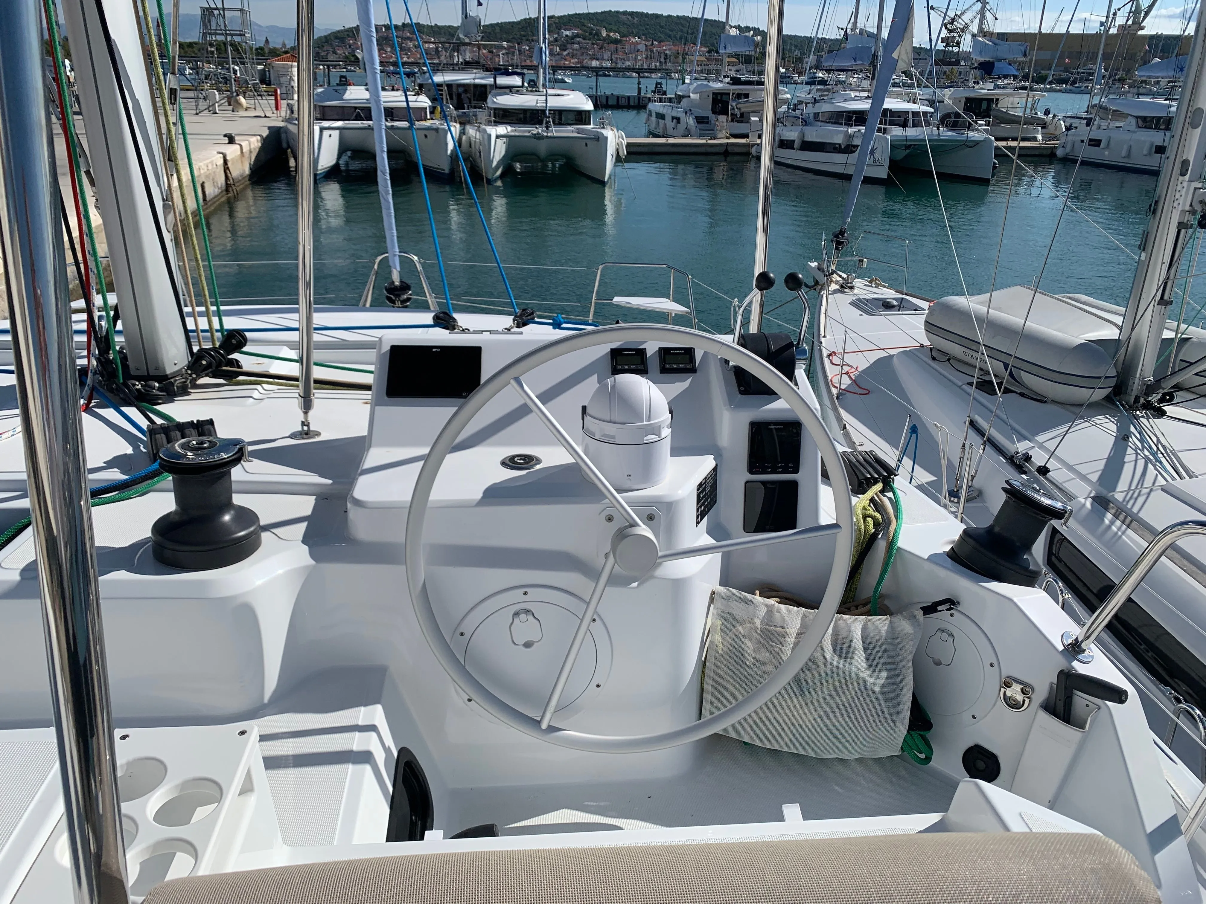 Sailin лодка на прокат - 4