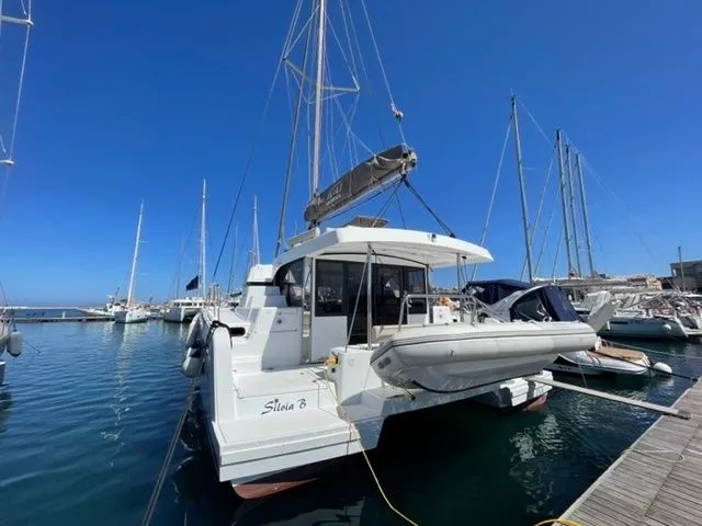 Charter a 12.31m Bali Catspace in Marsala