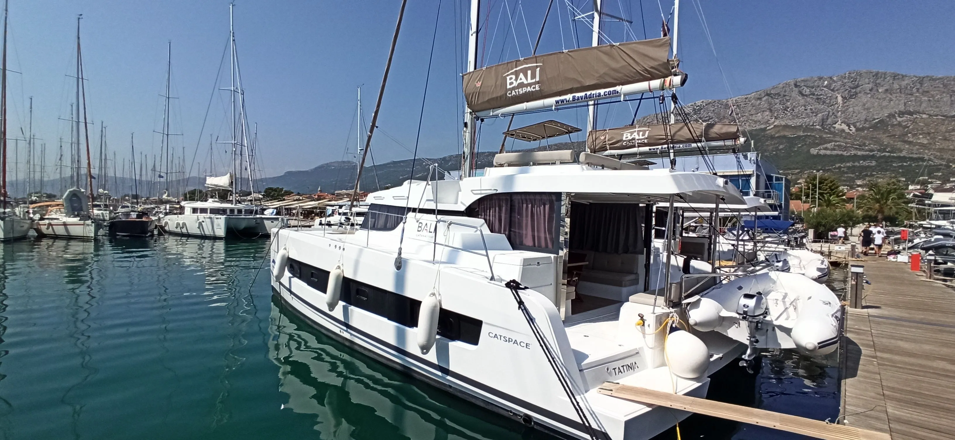 Tatinja Charter Boat