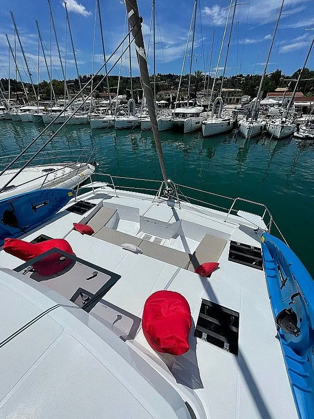 Explore Volos on a 12.31m 4 Cabin Catamaran Rental