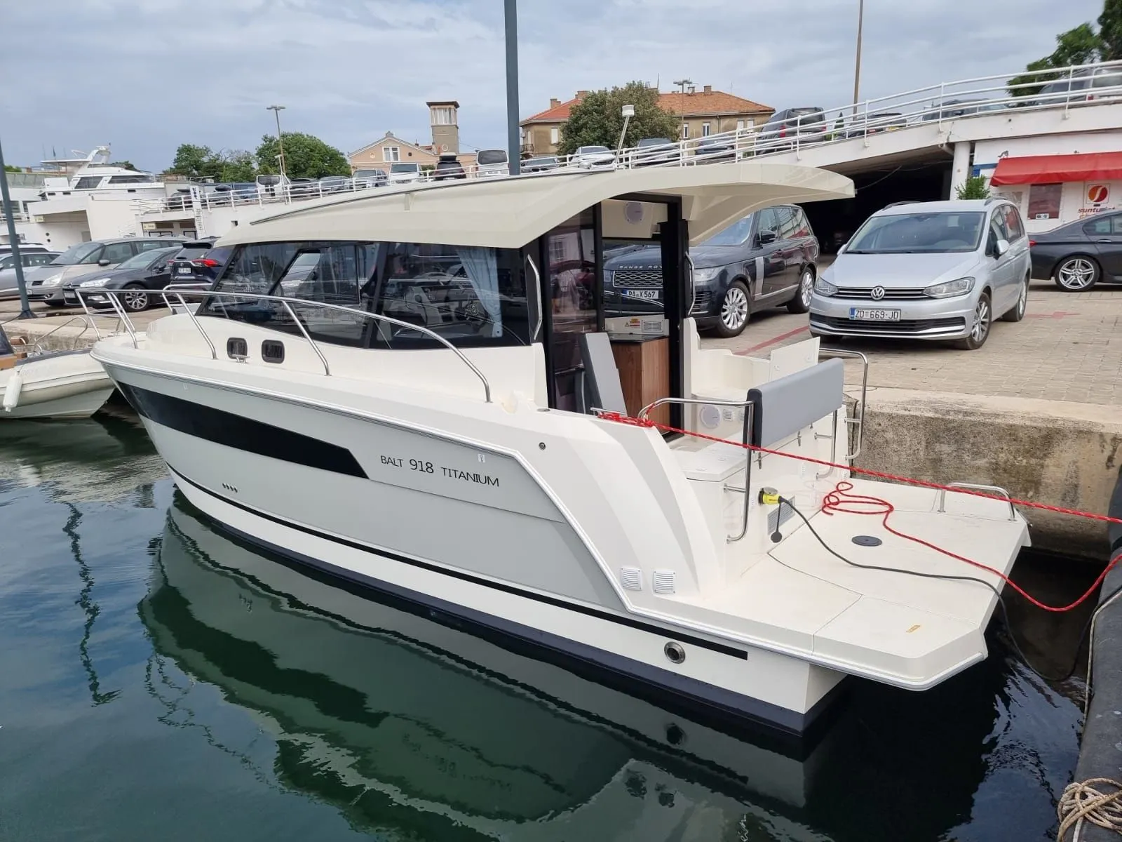 Charter a 9.86m Boat in Zadar