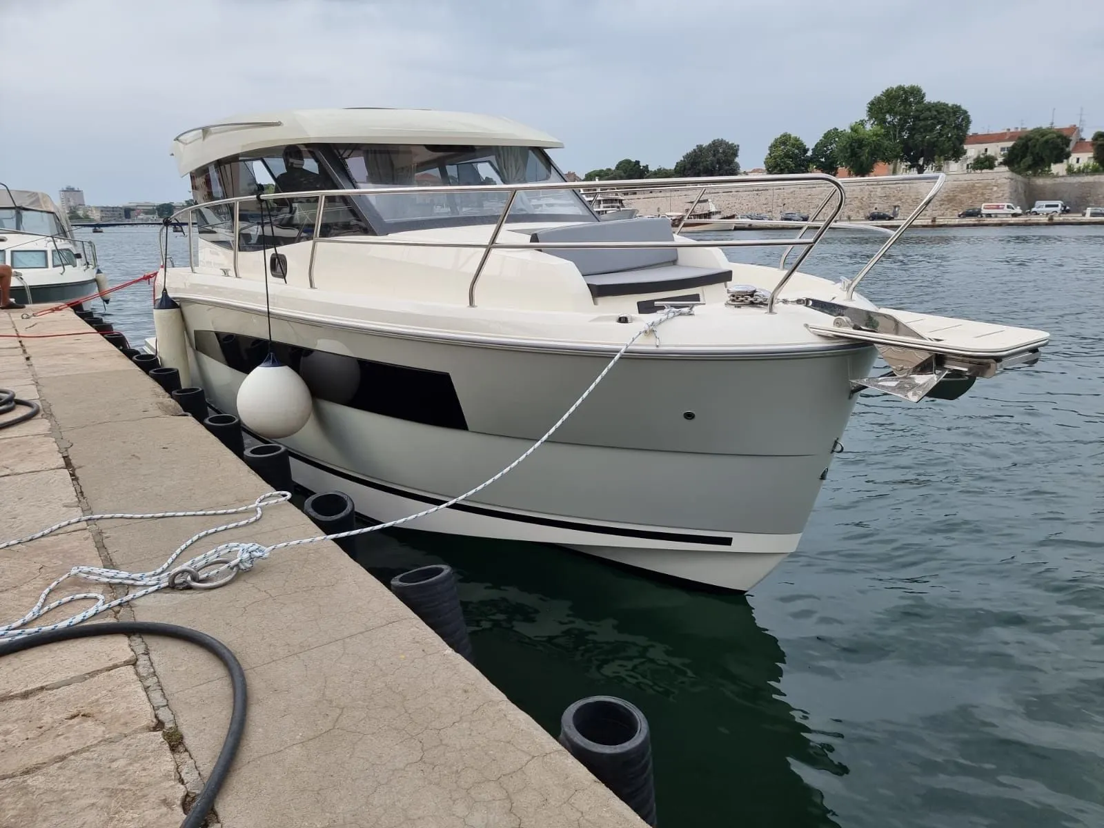 Wanderer Charter Boat