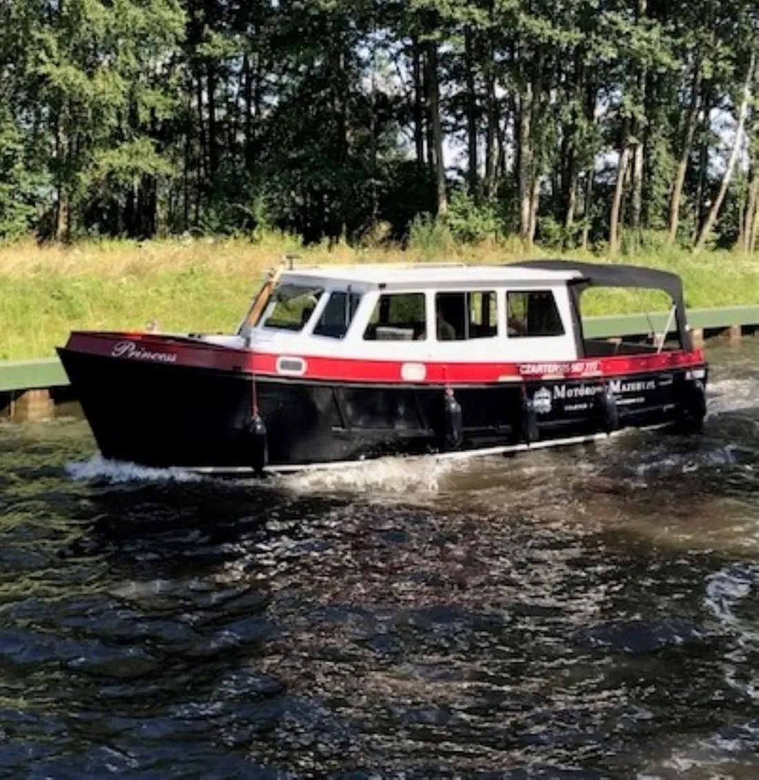 Charter a 9.5m Boat in Gizycko