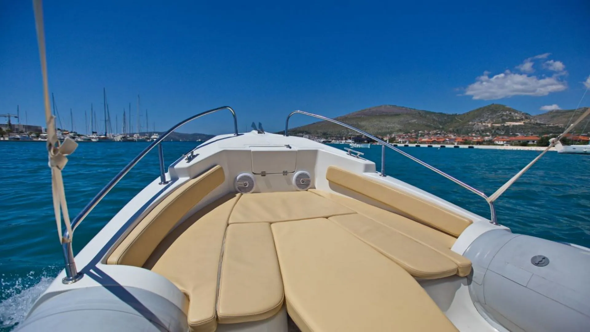 Aquamax Charter Boat