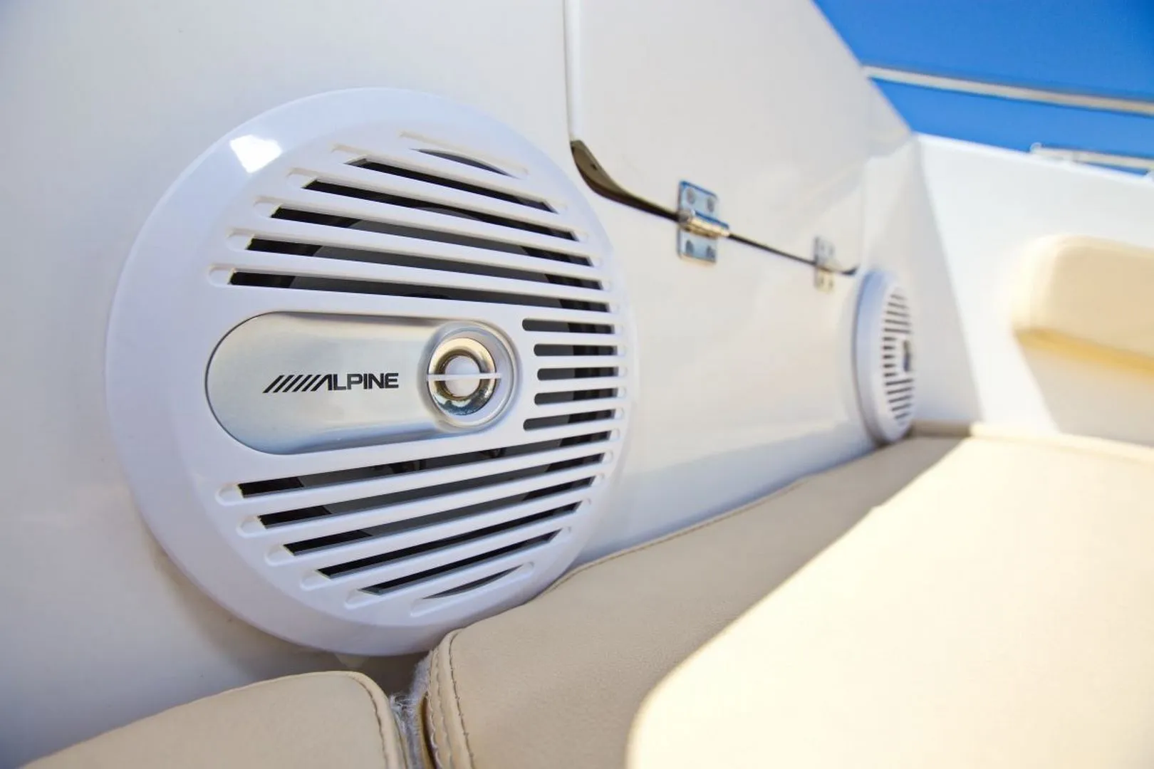 Rent a 6.5m Boat in Kastela