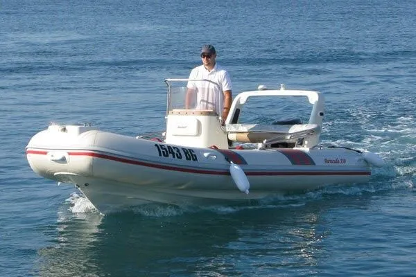 Charter a 5.5m Barracuda 530 in Murter
