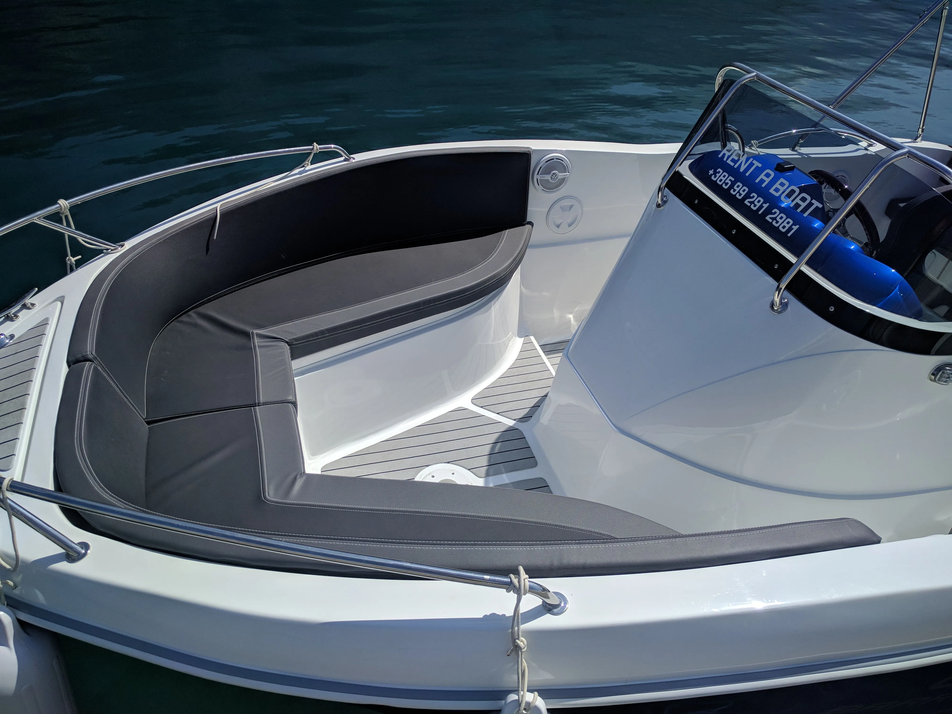 5.45m Makarska Barracuda 545 Hire