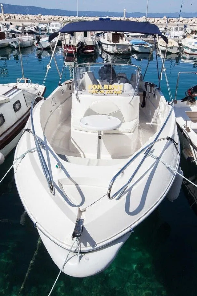 Commander Charter Boat