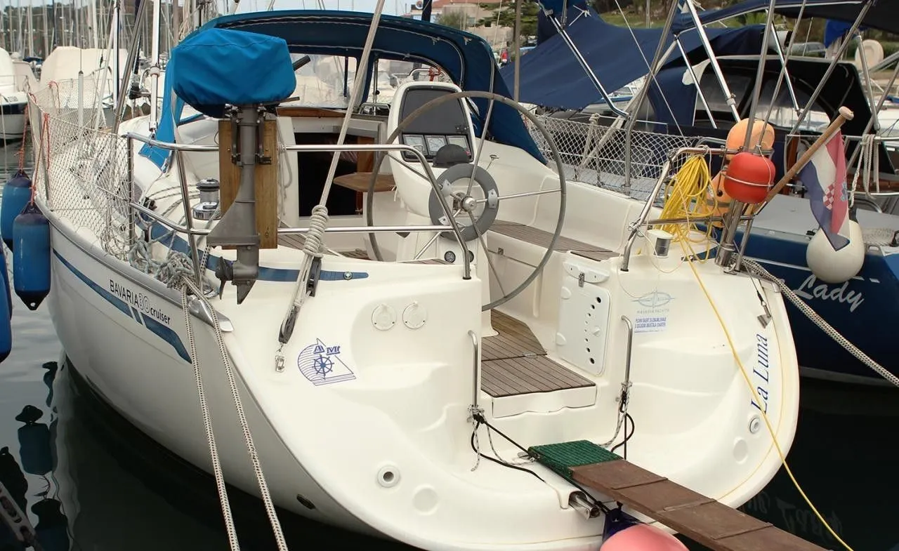Explore Vrsar on a 9.45m 2 Cabin Sailing Yacht Rental