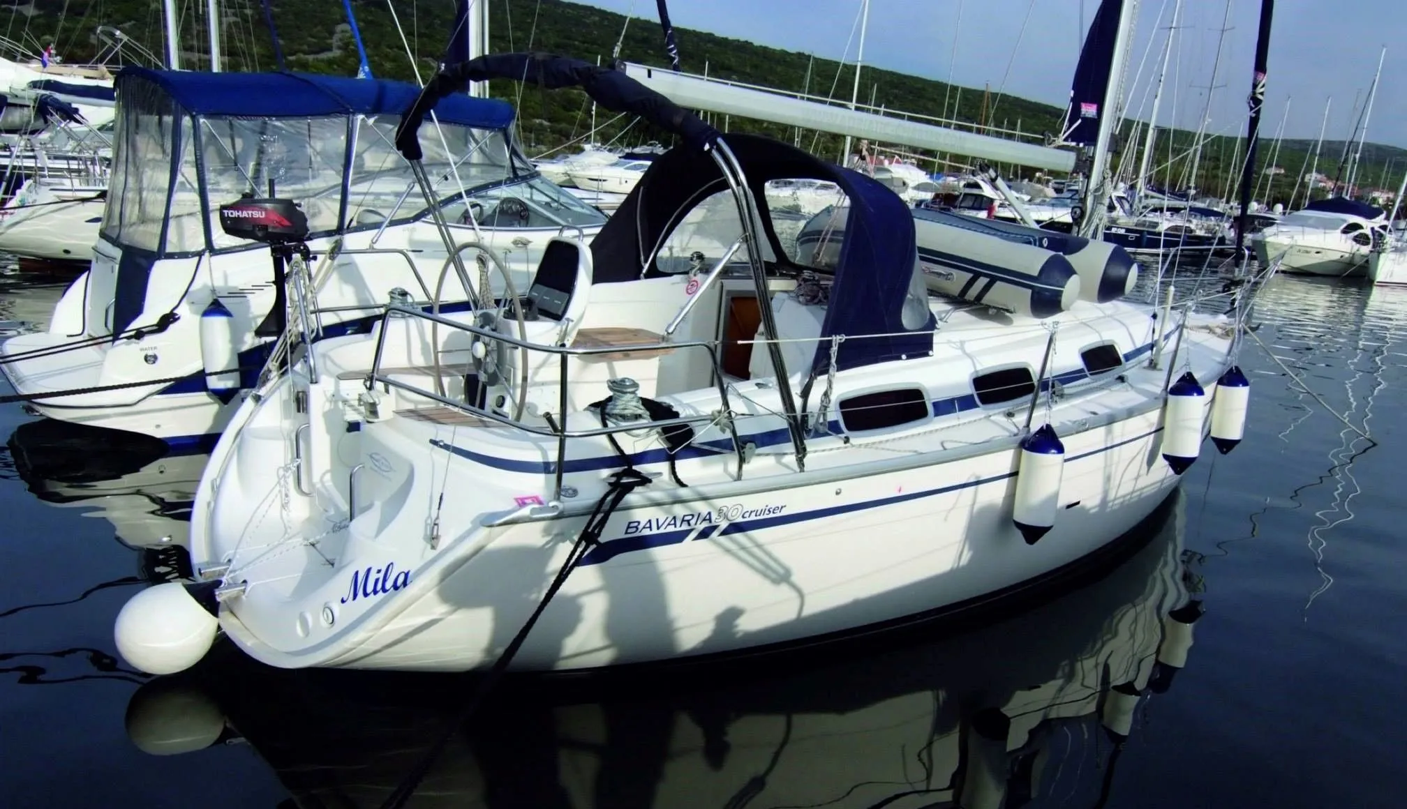 Charter a 9.45m Sailing Yacht Bavaria 30 Cruiser in Punat