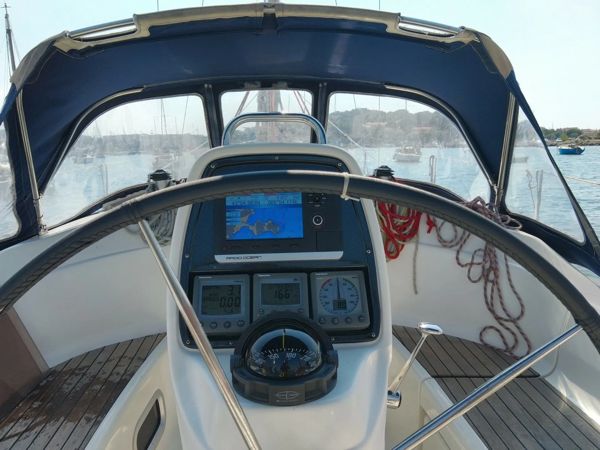 Ytka Charter Boat