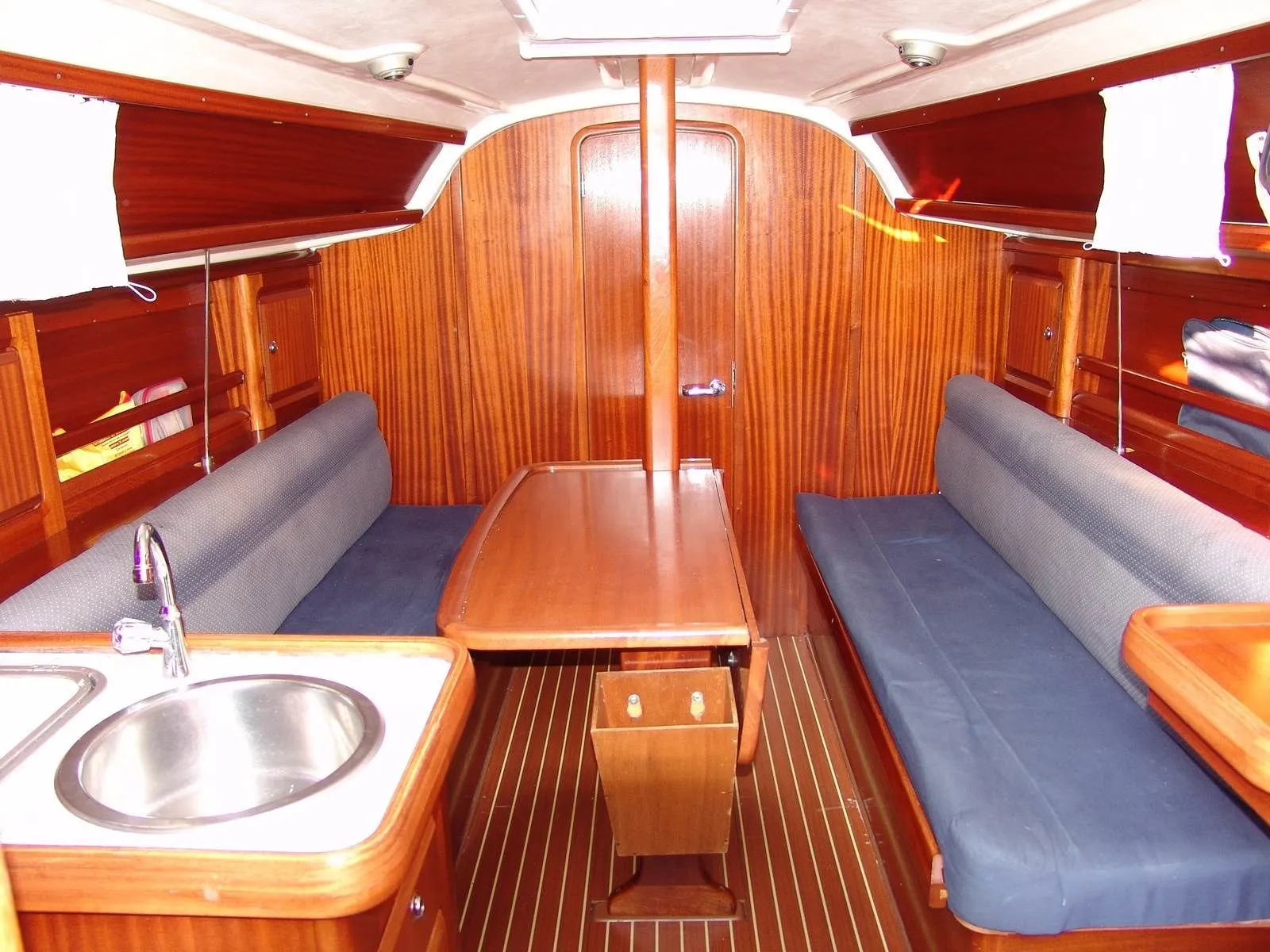 Riva del Garda 10m Kiralık Bavaria 31 Cruiser