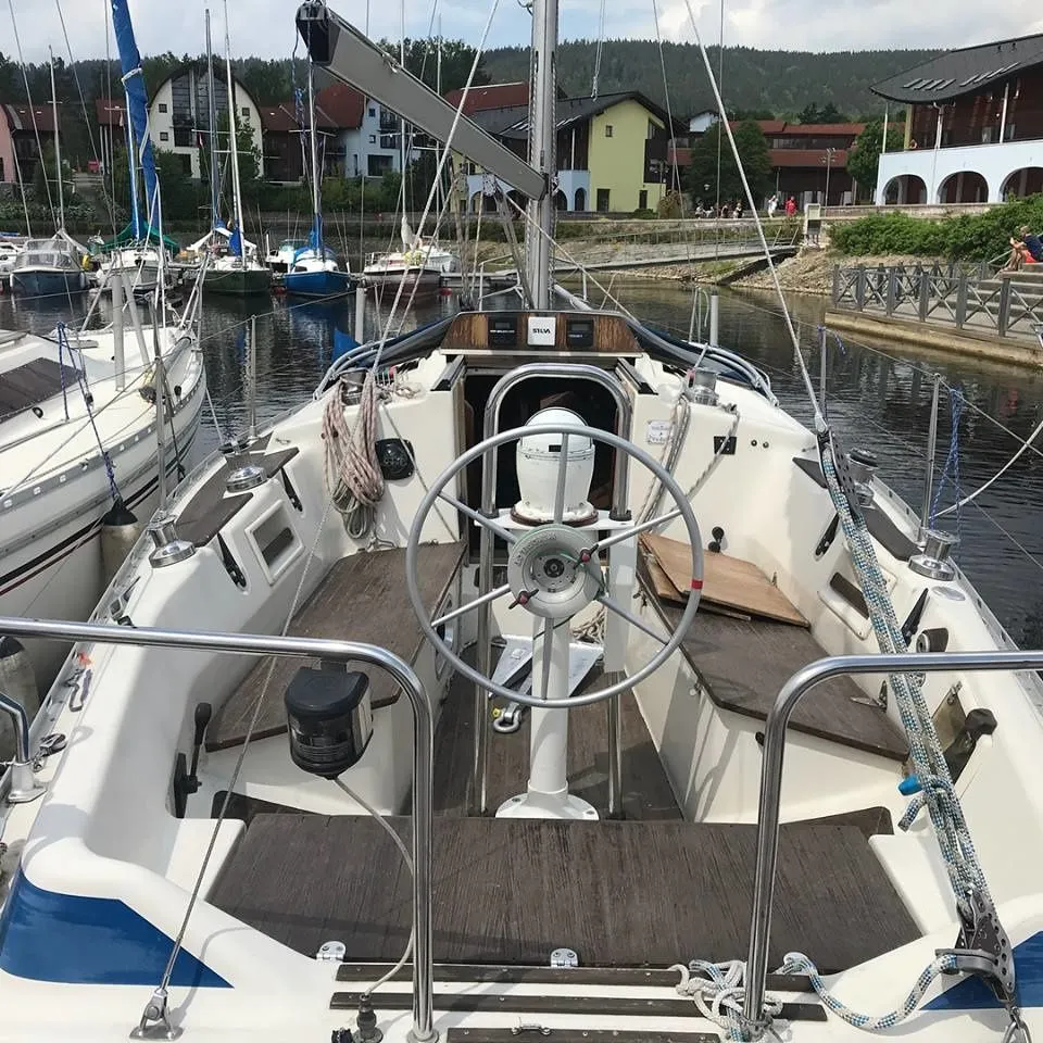 Charter a 9.6m Bavaria 320 in Lipno nad Vltavou