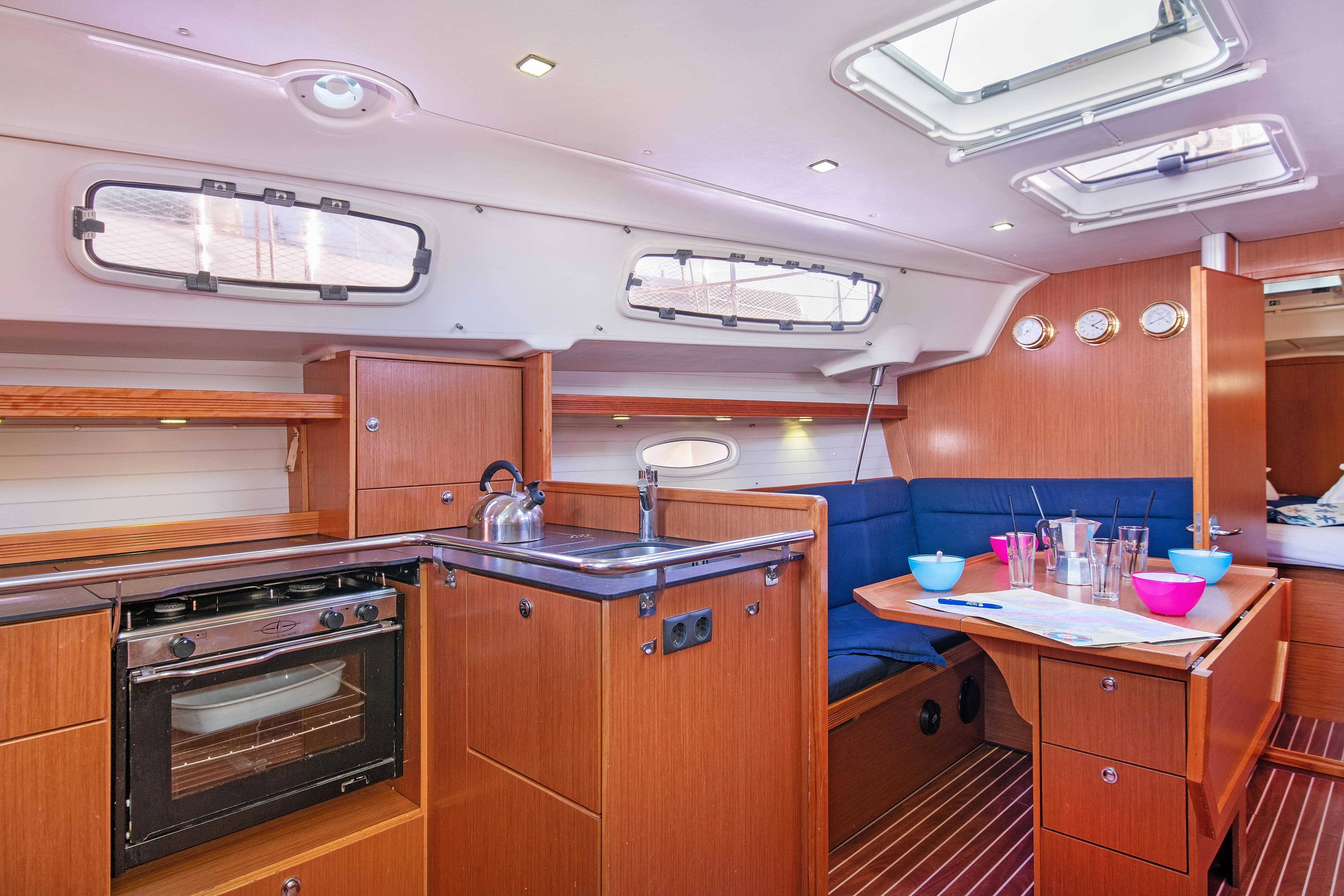 Faith Charterboot - 4