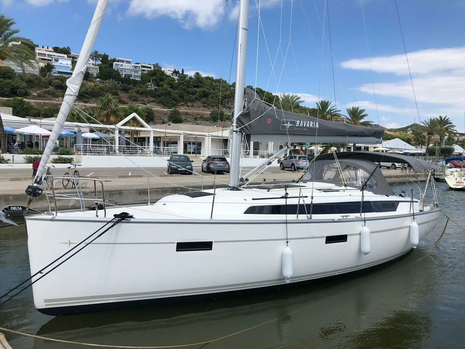 Charter a 10.9m Boat in Valencia