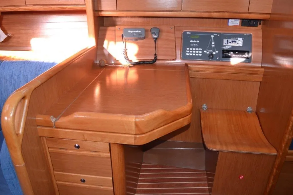 Rent a 11.72m Bavaria 38 Cruiser in Stavoren