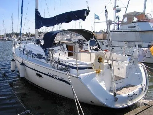 Rent a 11.97m Sailing Yacht Bavaria 39 Cruiser in Kröslin