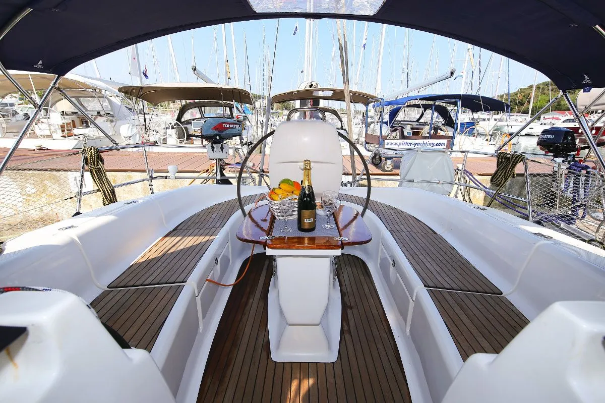 Linda Charter Boat - 4