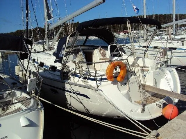 Charter a 11.35m Sailing Yacht in Trget